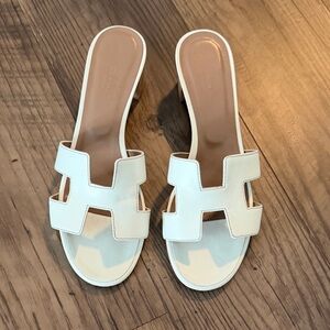Hermes oasis sandals size 37